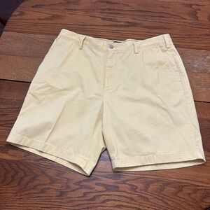 Light yellow khaki Nautica shorts